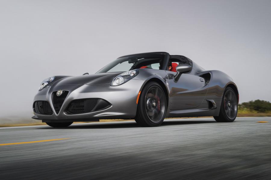  Alfa Romeo 4C Spider (960) 2015 года  (NA) (фото 20 из 40)